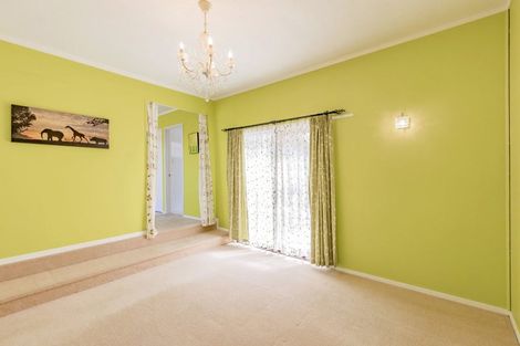 Photo of property in 5 Noeleen Street, Glenfield, Auckland, 0629