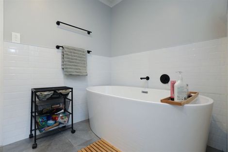 Photo of property in 163 Kimihia Road, Huntly, 3771