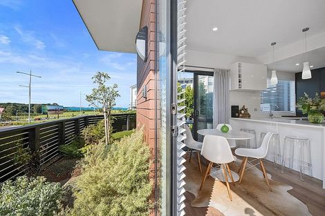 Photo of property in 78 Te Oneroa Way, Long Bay, Auckland, 0630