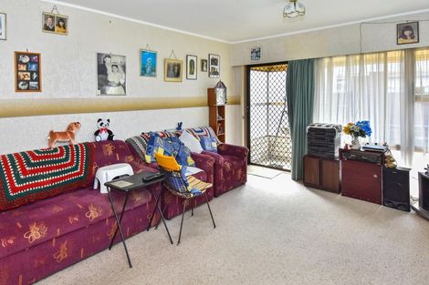 Photo of property in 1/6 Russell Road, Manurewa, Auckland, 2102