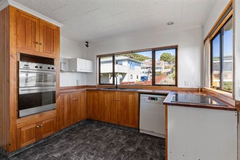 Photo of property in 5 Kinloch Place, Papakowhai, Porirua, 5024