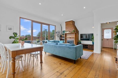 Photo of property in 54 Belt Road, New Plymouth, 4310