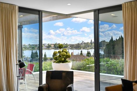 Photo of property in 142 Lake Crescent, Hamilton Lake, Hamilton, 3204