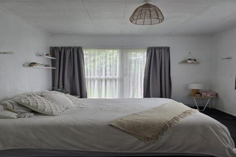 Photo of property in 1b Farnworth Avenue, Holdens Bay, Rotorua, 3010