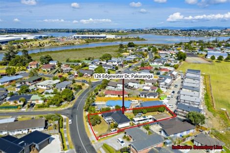 Photo of property in 126 Edgewater Drive, Pakuranga, Auckland, 2010