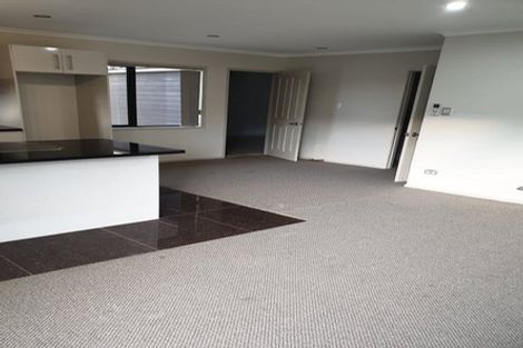 Photo of property in 14 Frederick Place, Whalers Gate, New Plymouth, 4310