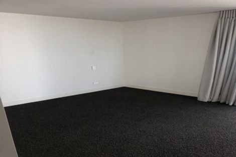 Photo of property in 82 Marine Parade, Mount Maunganui, 3116