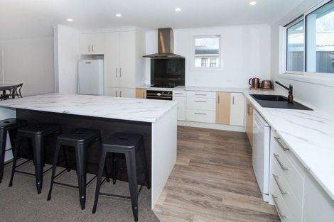 Photo of property in 14 Diamond Street, Carterton, 5713