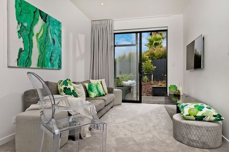 Photo of property in 67 Waipuia Place, Greenhithe, Auckland, 0632