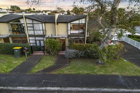 Photo of property in 4/16 Huron Street, Takapuna, Auckland, 0622