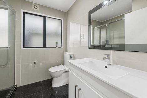 Photo of property in 2/11 Overton Road, Papatoetoe, Auckland, 2025