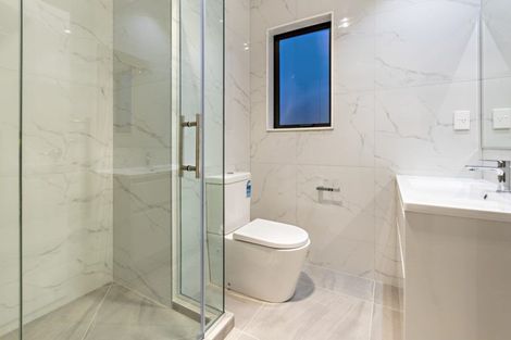 Photo of property in 12 Twin Parks Rise, Papakura, 2110