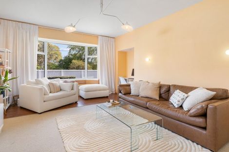 Photo of property in 8 Woodville Street, Edgeware, Christchurch, 8013