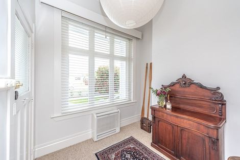 Photo of property in 4 Saint Leonard Street, Saint Johns Hill, Whanganui, 4501