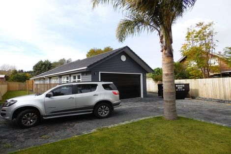 Photo of property in 122 Awaroa Road, Helensville, 0800
