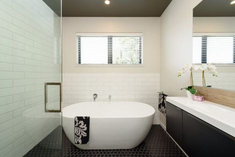 Photo of property in 255b Oceanbeach Road, Mount Maunganui, 3116