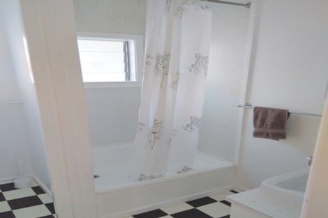 Photo of property in 25 Fulford Street, New Plymouth, 4310