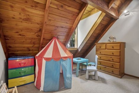 Photo of property in 37 Mappin Place, Chatswood, Auckland, 0626