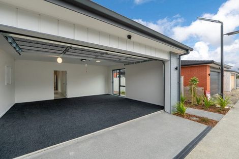 Photo of property in 121 Waituarua Drive, Takanini, Auckland, 2112