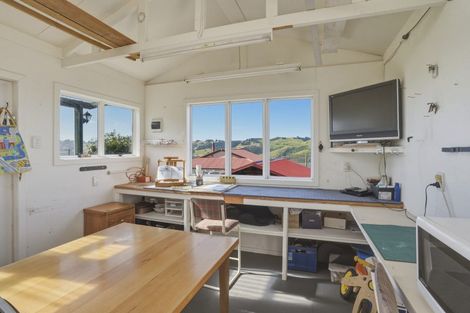 Photo of property in 11 Monowai Road, Ravensbourne, Dunedin, 9022