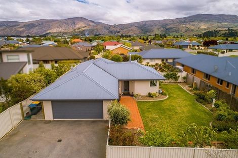 Photo of property in 7 Matthews Crescent, Cromwell, 9310