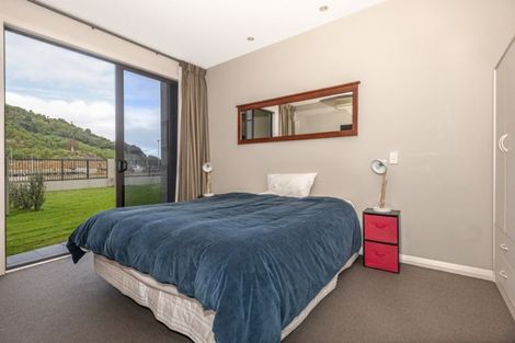 Photo of property in 111/2 Reads Quay, Gisborne, 4010