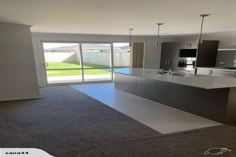 Photo of property in 70 Arion Road, Takanini, 2112