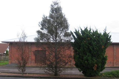 Photo of property in 1 Duke Street, Papakura, 2110