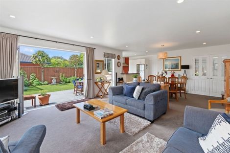 Photo of property in 39a Becmead Drive, Harewood, Christchurch, 8051