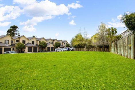 Photo of property in 12/11 The Avenue, Albany, Auckland, 0632