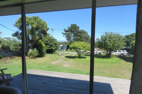 Photo of property in 37 Burnett Street, Kakanui, Oamaru, 9495