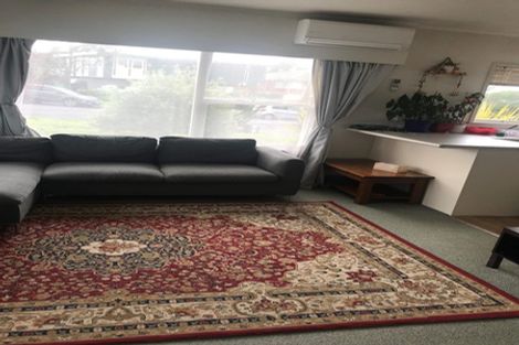 Photo of property in 1/50 Evelyn Place, Hillcrest, Auckland, 0627