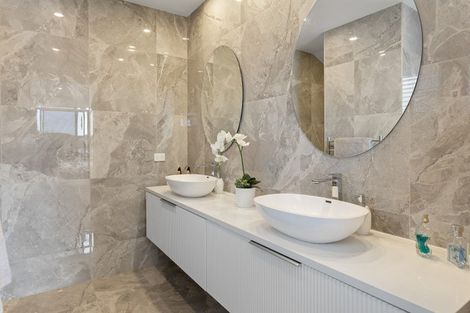 Photo of property in 13 Awatea Drive, Whitianga, 3510