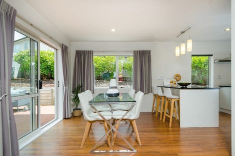 Photo of property in 47 South Kensington Way, Henderson, Auckland, 0612