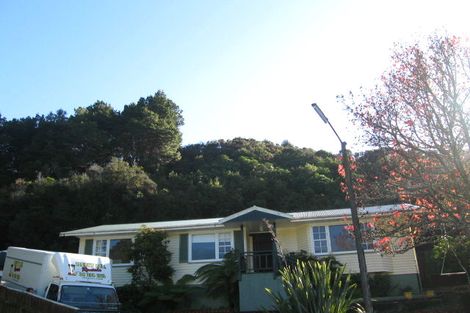 Photo of property in 10 Waipuna Grove, Stokes Valley, Lower Hutt, 5019