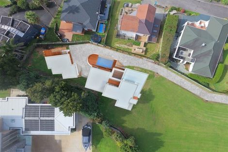 Photo of property in 180b Whangaparaoa Road, Red Beach, 0932