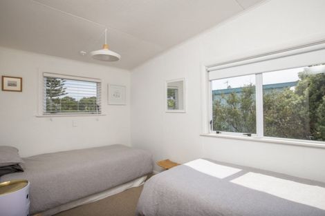 Photo of property in 48 Blue Pacific Parade, Riversdale Beach, Masterton, 5872