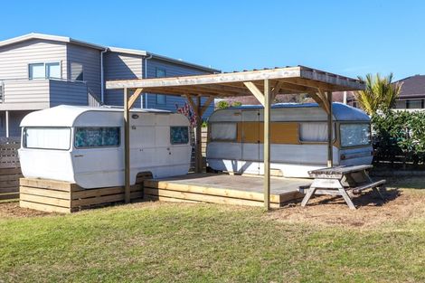 Photo of property in 14 Moray Place, Whiritoa, Whangamata, 3691