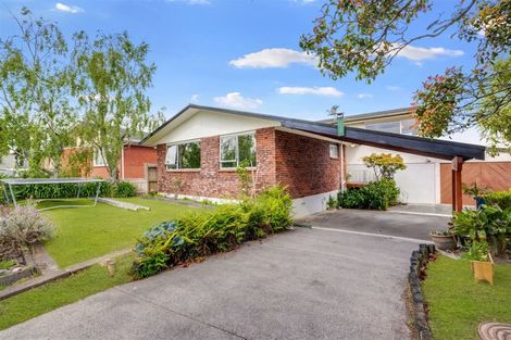 Photo of property in 9 Longbill Place, Glendene, Auckland, 0602