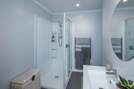 Photo of property in 2 Konini Grove, Raumati Beach, Paraparaumu, 5032