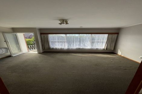Photo of property in 3/497 Beach Road, Murrays Bay, Auckland, 0630