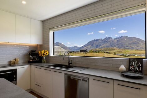 Photo of property in 97 Spur Ridge Rise, Jacks Point, 9371