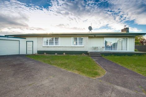 Photo of property in 42 Alderson Road, Fairview Downs, Hamilton, 3214