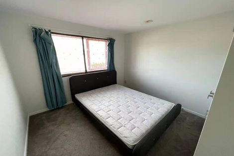 Photo of property in 22c Buscomb Avenue, Henderson, Auckland, 0610