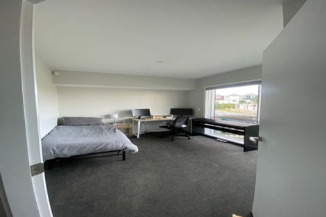 Photo of property in 5 Tai Lane, Whitby, Porirua, 5024
