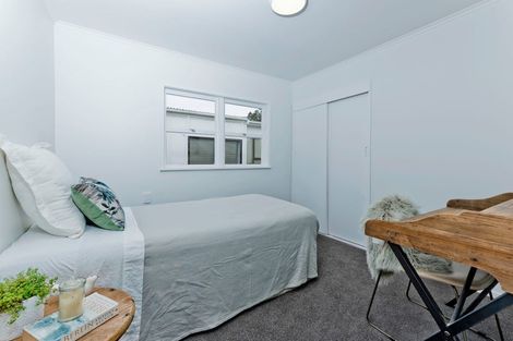 Photo of property in 51 Cambridge Road, Riverhead, 0820