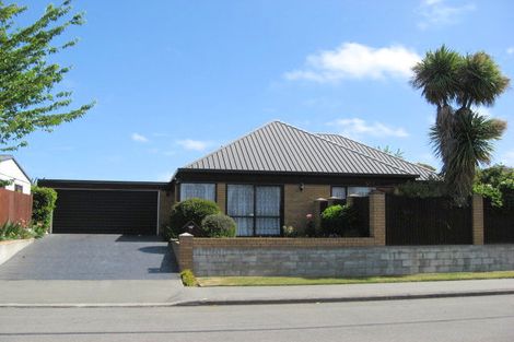Photo of property in 1 Wyatt Place, Russley, Christchurch, 8042