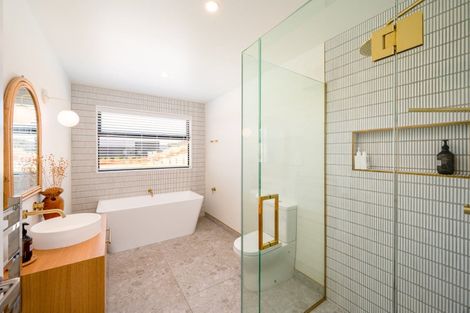 Photo of property in 37 Obelisk Street, Wanaka, 9305