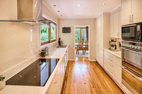 Photo of property in 46 Homewood Crescent, Karori, Wellington, 6012