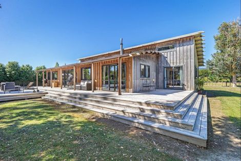 Photo of property in 523 Arapaepae Road, Ohau, Levin, 5570